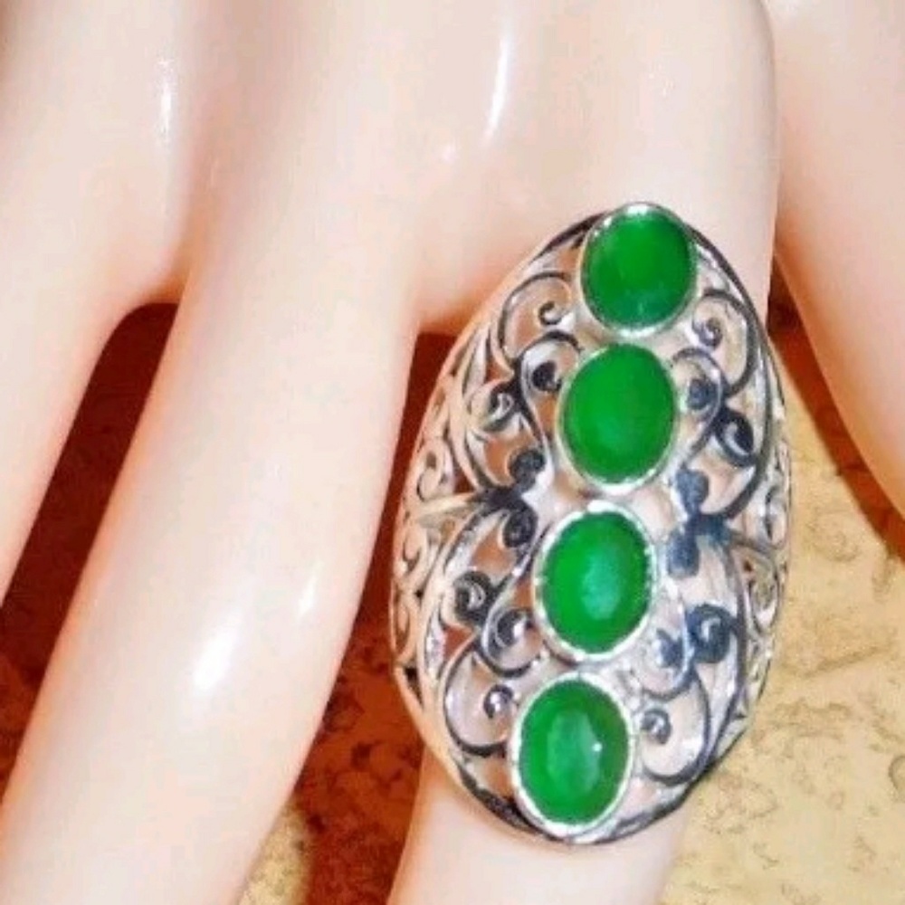 Artisan Handcrafted Raw-Cut Emerald Ring - image 5